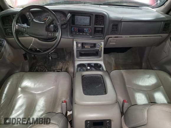 ✅ 2004 Chevrolet Suburban LS • VIN: 1GNFK16Z24J169282 • Лот: 85604084. Опубликован ранее на Copart с пробегом 172 695 миль. Бесплатный доступ к архиву аукционных продаж из США и подробный отчёт об истории автомобиля на DreamBid. Изображение 8.