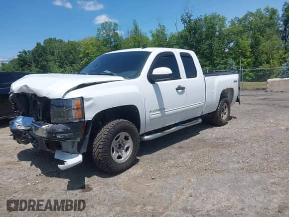 ✅ 2011 Chevrolet Silverado 1500 LS • VIN: 1GCRKREAXBZ313160 • Lot: 42382032. Wystawiony na IAAI z przebiegiem 124 932 mil mil. Skorzystaj z bezpłatnego archiwum sprzedaży aukcyjnych z USA i zobacz szczegółowy raport historii pojazdu na DreamBid. Zdjęcie 17.