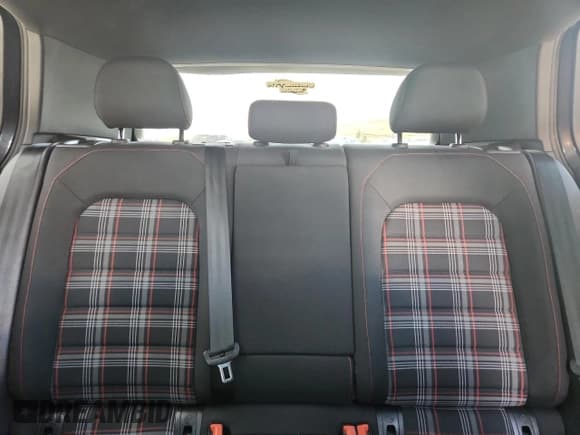 ✅ 2018 Volkswagen Golf GTI S • VIN: 3VW447AU3JM280914 • Лот: 70771085. Опубликован ранее на Copart с пробегом 63 432 миль. Бесплатный доступ к архиву аукционных продаж из США и подробный отчёт об истории автомобиля на DreamBid. Изображение 10.