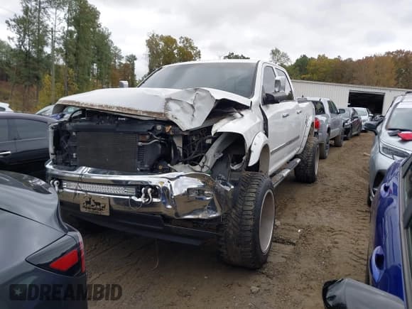 ✅ 2012 Ram 2500 Laramie • VIN: 3C6UD5FL4CG145649 • Lot: 43565318. Wystawiony na IAAI z przebiegiem 232 939 mil. Bezpłatny archiwum sprzedaży aukcyjnych z USA i szczegółowy raport historii pojazdu na DreamBid. Zdjęcie 17.