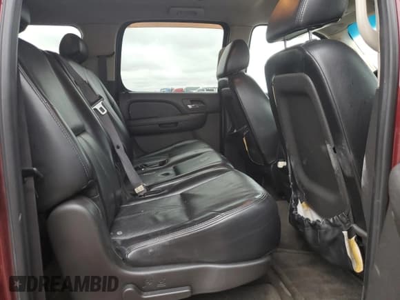 ✅ 2008 Chevrolet Suburban LTZ • VIN: 3GNFK16358G206487 • Лот: 85500955. Опубликован ранее на Copart с пробегом 170 903 миль. Бесплатный доступ к архиву аукционных продаж из США и подробный отчёт об истории автомобиля на DreamBid. Изображение 11.