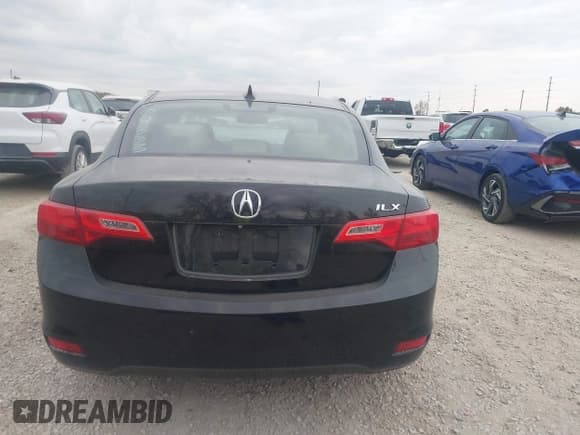 ✅ 2015 Acura ILX Premium • VIN: 19VDE1F59FE009333 • Лот: 43624851. Опубликован ранее на IAAI с пробегом 130 411 миль. Бесплатный доступ к архиву аукционных продаж из США и подробный отчёт об истории автомобиля на DreamBid. Изображение 16.