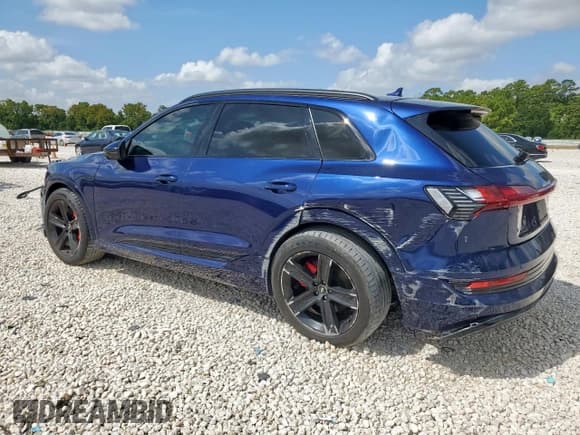 ✅ 2021 Audi e-tron Premium • VIN: WA1AAAGE1MB008976 • Lot: 71028395. Listed on Copart with 27,096 mi. Free auction sales archive from the USA and detailed vehicle history report at DreamBid. Image 2.