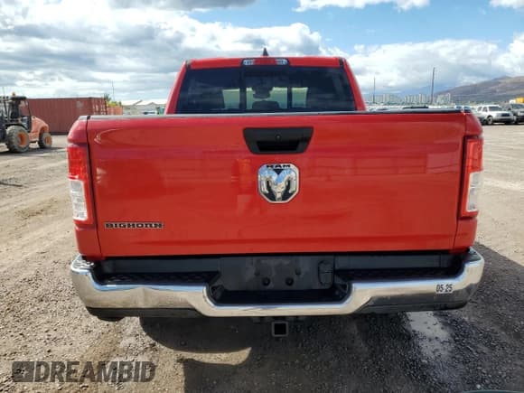 ✅ 2023 Ram 1500 Big Horn • VIN: 1C6RREFG7PN592547 • Lot: 70934395. Wystawiony na Copart z przebiegiem 19 970 mil. Bezpłatny archiwum sprzedaży aukcyjnych z USA i szczegółowy raport historii pojazdu na DreamBid. Zdjęcie 6.