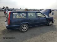 ✅ 1999 Volvo V70 • VIN: YV1LW56D5X2616580 • Лот: 70542835. Опубликован ранее на Copart с пробегом Не указан. Бесплатный доступ к архиву аукционных продаж из США и подробный отчёт об истории автомобиля на DreamBid. Изображение 3.