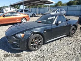 ✅ 2017 FIAT 124 Spider Elaborazione Abarth • VIN: JC1NFAEK1H0118751 • Лот: 74992314. Опубликован ранее на Copart с пробегом 74 521 миль. Бесплатный доступ к архиву аукционных продаж из США и подробный отчёт об истории автомобиля на DreamBid. Изображение 1.