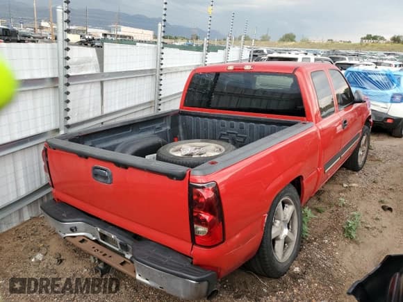 ✅ 2006 Chevrolet Silverado 1500 LT3 • VIN: 1GCEC19T16Z272531 • Лот: 62884504. Опубликован ранее на Copart с пробегом 185 201 миль. Бесплатный доступ к архиву аукционных продаж из США и подробный отчёт об истории автомобиля на DreamBid. Изображение 3.