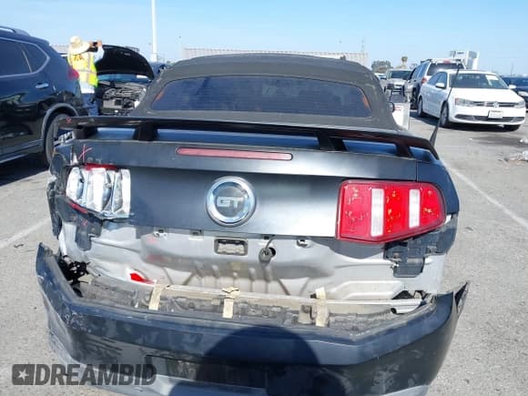 ✅ 2012 Ford Mustang GT Premium • VIN: 1ZVBP8FF4C5263689 • Lot: 42104626. Listed on IAAI with 58,986 mi. Free auction sales archive from the USA and detailed vehicle history report at DreamBid. Image 16.