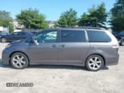 ✅ 2012 Toyota Sienna SE • VIN: 5TDXK3DCXCS267405 • Lot: 42401101. Listed on IAAI with 134,553 mi. Free auction sales archive from the USA and detailed vehicle history report at DreamBid. Image 14.