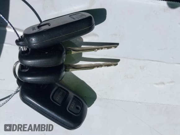 ✅ 2006 Toyota Corolla CE • VIN: 1NXBR32E46Z652934 • Lot: 42541738. Wystawiony na IAAI z przebiegiem 180 989 mil. Bezpłatny archiwum sprzedaży aukcyjnych z USA i szczegółowy raport historii pojazdu na DreamBid. Zdjęcie 11.