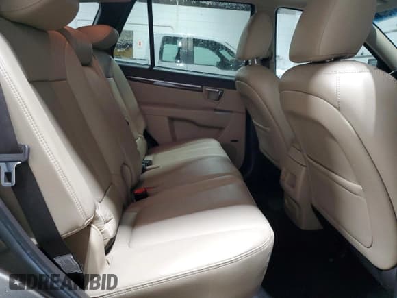 ✅ 2012 Hyundai Santa Fe Limited • VIN: 5XYZKDAGXCG169123 • Lot: 85311684. Listed on Copart with 144,929 mi. Free auction sales archive from the USA and detailed vehicle history report at DreamBid. Image 11.