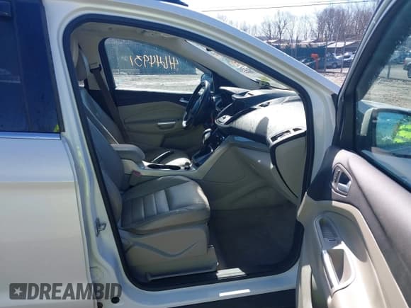 ✅ 2013 Ford Escape SEL • VIN: 1FMCU9HX1DUB37918 • Лот: 41644931. Опубликован ранее на IAAI с пробегом 153 726 миль. Бесплатный доступ к архиву аукционных продаж из США и подробный отчёт об истории автомобиля на DreamBid. Изображение 5.