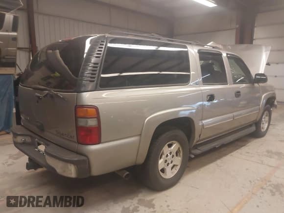 ✅ 2000 Chevrolet Suburban LS • VIN: 3GNFK16T6YG120637 • Лот: 42834475. Опубликован ранее на IAAI с пробегом 163 185 миль. Бесплатный доступ к архиву аукционных продаж из США и подробный отчёт об истории автомобиля на DreamBid. Изображение 4.