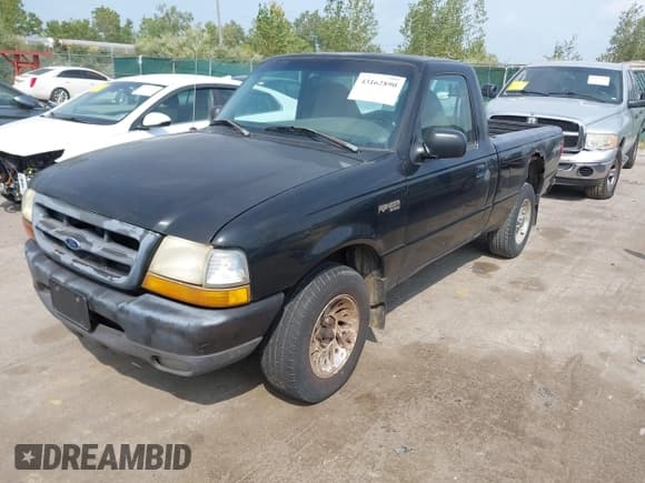 ✅ 1999 Ford Ranger XL • VIN: 1FTYR10V5XTA11692 • Lot: 43162890. Wystawiony na IAAI z przebiegiem 197 354 mil. Bezpłatny archiwum sprzedaży aukcyjnych z USA i szczegółowy raport historii pojazdu na DreamBid. Zdjęcie 2.
