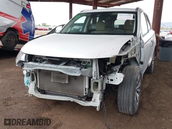 ✅ 2019 Mitsubishi Outlander SE • VIN: JA4AD3A33KZ006449 • Lot: 43737150. Listed on IAAI with 84,747 mi. Free auction sales archive from the USA and detailed vehicle history report at DreamBid. Image 6.