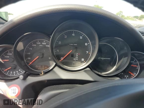 ✅ 2014 Porsche Cayenne • VIN: WP1AA2A27ELA97215 • Lot: 56784685. Listed on Copart with 154,813 mi. Free auction sales archive from the USA and detailed vehicle history report at DreamBid. Image 9.