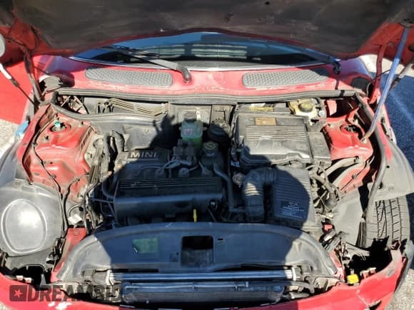 ✅ 2004 MINI Hardtop • VIN: WMWRC334X4TJ53405 • Lot: 69753575. Listed on Copart with 139,175 mi. Free auction sales archive from the USA and detailed vehicle history report at DreamBid. Image 11.