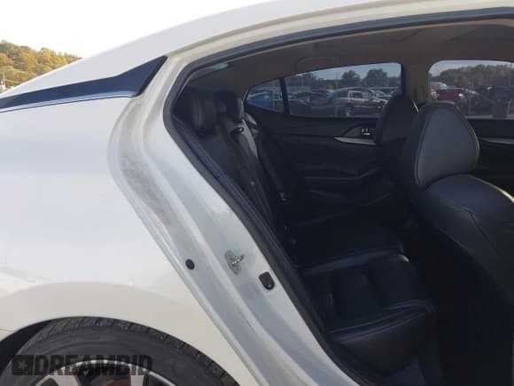 ✅ 2017 Nissan Maxima Platinum • VIN: 1N4AA6AP7HC434383 • Lot: 43277526. Listed on IAAI with 83,731 mi. Free auction sales archive from the USA and detailed vehicle history report at DreamBid. Image 8.