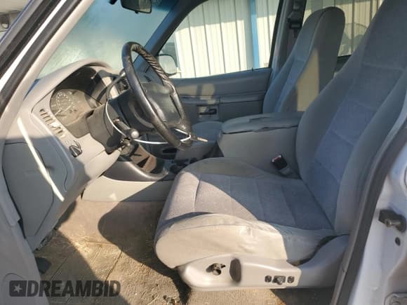 ✅ 1999 Ford Explorer XL • VIN: 1FMZU34XXXUB80803 • Лот: 87027834. Опубликован ранее на Copart с пробегом 222 864 миль. Бесплатный доступ к архиву аукционных продаж из США и подробный отчёт об истории автомобиля на DreamBid. Изображение 7.