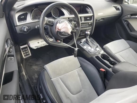 ✅ 2013 Audi S5 Premium Plus • VIN: WAUCGAFR3DA068214 • Lot: 69732035. Wystawiony na Copart z przebiegiem 132 734 mil. Bezpłatny archiwum sprzedaży aukcyjnych z USA i szczegółowy raport historii pojazdu na DreamBid. Zdjęcie 8.