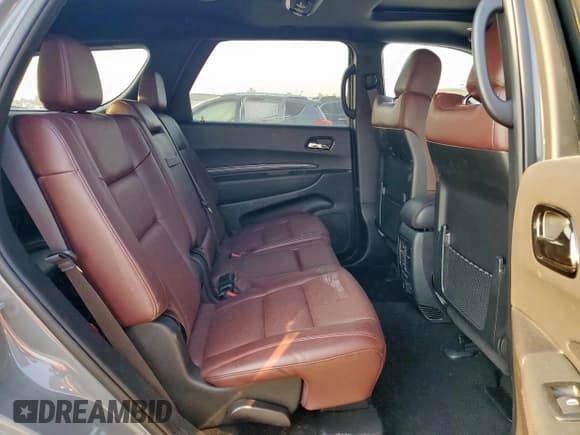 ✅ 2024 Dodge Durango GT Plus • VIN: 1C4RDHDG8RC253970 • Lot: 81137695. Wystawiony na Copart z przebiegiem 14 101 mil. Bezpłatny archiwum sprzedaży aukcyjnych z USA i szczegółowy raport historii pojazdu na DreamBid. Zdjęcie 11.