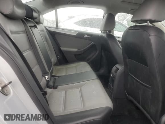 ✅ 2013 Volkswagen Jetta Hybrid SE • VIN: 3VW637AJ4DM296559 • Lot: 55609445. Listed on Copart with 192,614 mi. Free auction sales archive from the USA and detailed vehicle history report at DreamBid. Image 10.