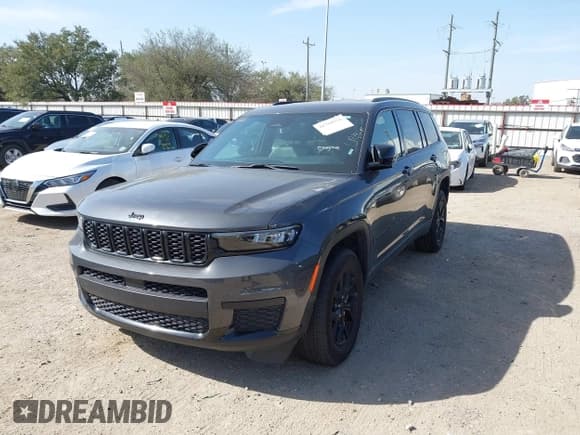 ✅ 2024 Jeep Grand Cherokee Altitude • VIN: 1C4RJKAG4R8507770 • Lot: 41734771. Listed on IAAI with 19,519 mi. Free auction sales archive from the USA and detailed vehicle history report at DreamBid. Image 17.