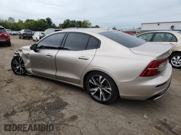 ✅ 2024 Volvo S60 Plus Dark Theme • VIN: 7JRL12FL4RG309080 • Lot: 80149505. Listed on Copart with 5,579 mi. Free auction sales archive from the USA and detailed vehicle history report at DreamBid. Image 2.
