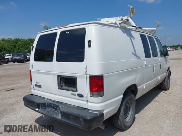 ✅ 2009 Ford Econoline Cargo • VIN: 1FTNE24L19DA20142 • Lot: 42338638. Listed on IAAI with 209,635 mi. Free auction sales archive from the USA and detailed vehicle history report at DreamBid. Image 4.