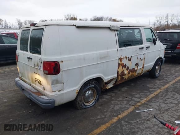 ✅ 1996 Dodge RAM • VIN: 2B7HB21X6TK139766 • Lot: 43639613. Listed on IAAI with 130,428 mi. Free auction sales archive from the USA and detailed vehicle history report at DreamBid. Image 4.