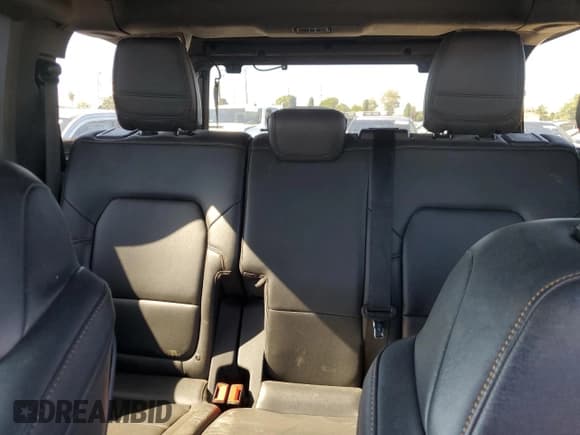 ✅ 2021 Ford Bronco • VIN: 1FMEE5DP8MLA67974 • Lot: 90499465. Wystawiony na Copart z przebiegiem 57 575 mil. Bezpłatny archiwum sprzedaży aukcyjnych z USA i szczegółowy raport historii pojazdu na DreamBid. Zdjęcie 10.