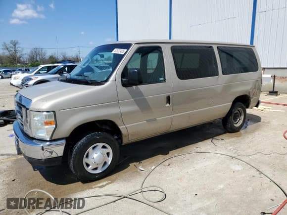 ✅ 2008 Ford Econoline Passenger XL • VIN: 1FMNE11L48DA80599 • Lot: 52532405. Listed on Copart with 263,848 mi. Free auction sales archive from the USA and detailed vehicle history report at DreamBid. Image 1.