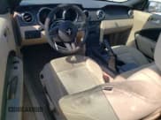 ✅ 2009 Ford Mustang GT • VIN: 1ZVHT85HX95133420 • Lot: 56416975. Wystawiony na Copart z przebiegiem 174 656 mil. Bezpłatny archiwum sprzedaży aukcyjnych z USA i szczegółowy raport historii pojazdu na DreamBid. Zdjęcie 8.