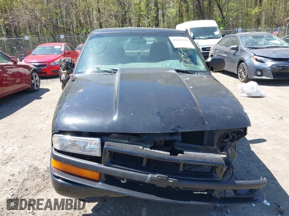 ✅ 2000 Chevrolet S-10 LS • VIN: 1GCCS19W2Y8244735 • Лот: 42054192. Опубликован ранее на IAAI с пробегом 200 439 миль. Бесплатный доступ к архиву аукционных продаж из США и подробный отчёт об истории автомобиля на DreamBid. Изображение 11.