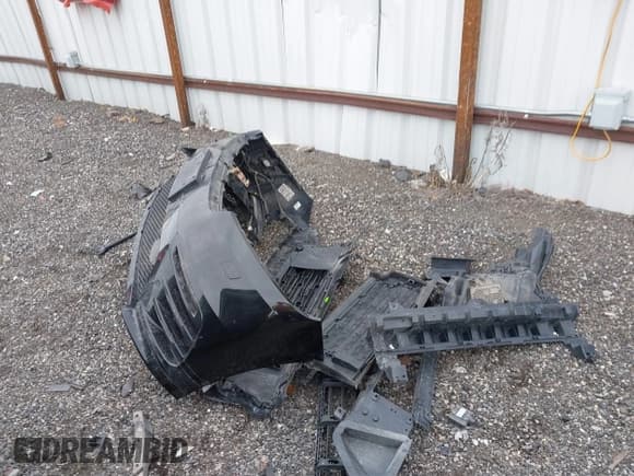 ✅ 2025 Land Rover Range Rover Velar Dynamic SE • VIN: SALYL2EX1SA397574 • Lot: 41707997. Listed on IAAI with 19,919 mi. Free auction sales archive from the USA and detailed vehicle history report at DreamBid. Image 12.