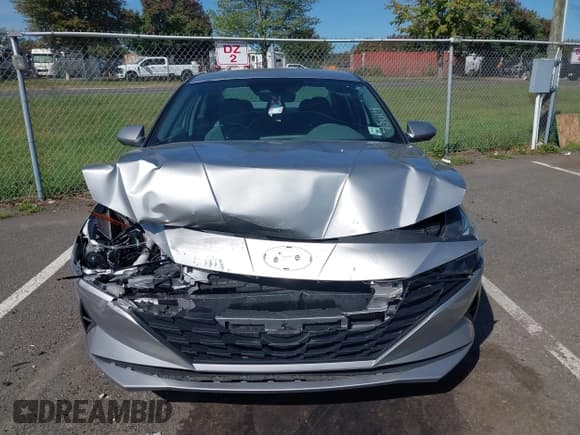 ✅ 2021 Hyundai Elantra SEL • VIN: 5NPLM4AG7MH045014 • Lot: 43345253. Listed on IAAI with 131,971 mi. Free auction sales archive from the USA and detailed vehicle history report at DreamBid. Image 12.