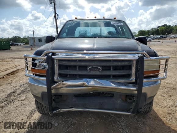 ✅ 2000 Ford F-250 XL • VIN: 1FTNX21S8YEB64818 • Lot: 54066885. Listed on Copart with 252,090 mi. Free auction sales archive from the USA and detailed vehicle history report at DreamBid. Image 5.