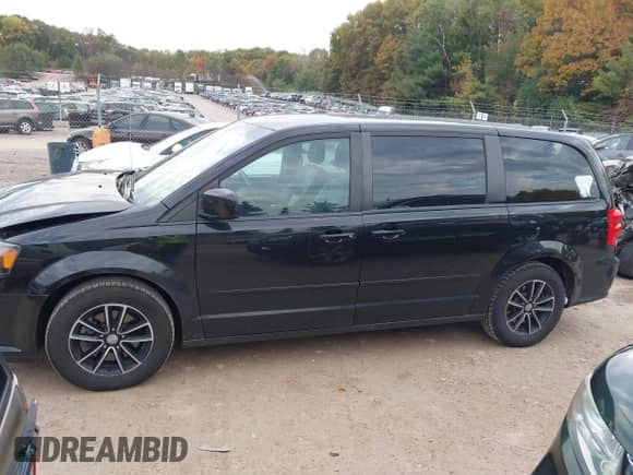 2017 Dodge Grand Caravan SXT с VIN 2C4RDGCGXHR639811, выставлен на аукционе IAAI как лот 43482167 с пробегом 89 275 миль миль и . История ставок и продаж доступна на DreamBid. Изображение 14.