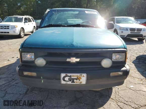 1996 Chevrolet S-10 LS с VIN 1GCCS19X0TK118541, выставлен на аукционе Copart как лот 73422574 с пробегом 268 623 миль миль и Списание • Salvage title. История ставок и продаж доступна на DreamBid. Изображение 5.