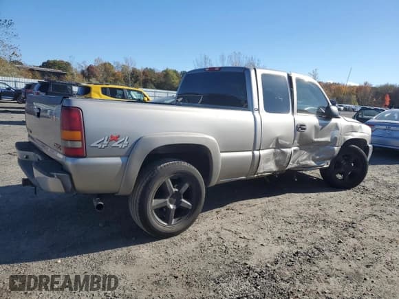 ✅ 2000 GMC Sierra 1500 SLE • VIN: 1GTEK19V6YE370291 • Lot: 89522155. Wystawiony na Copart z przebiegiem Nie podano. Bezpłatny archiwum sprzedaży aukcyjnych z USA i szczegółowy raport historii pojazdu na DreamBid. Zdjęcie 3.