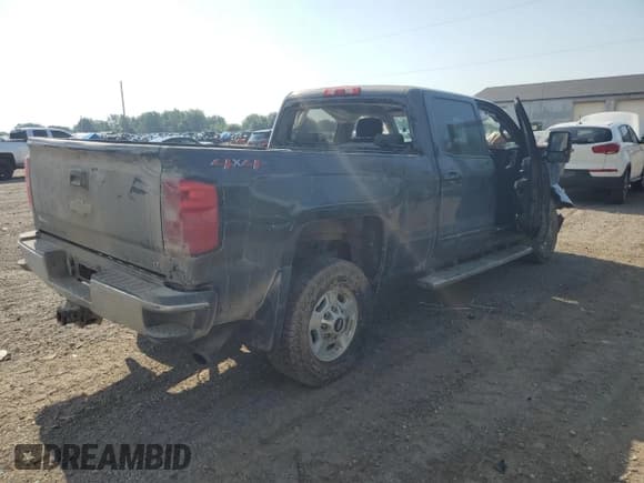 ✅ 2018 Chevrolet Silverado 2500HD LT • VIN: 1GC1KVEG9JF150284 • Лот: 68335075. Опубликован ранее на Copart с пробегом Не указан. Бесплатный доступ к архиву аукционных продаж из США и подробный отчёт об истории автомобиля на DreamBid. Изображение 3.