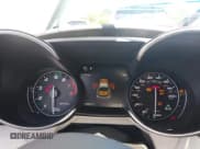 ✅ 2021 Alfa Romeo Giulia Quadrifoglio • VIN: ZARFAMEV1M7648209 • Lot: 42241740. Wystawiony na IAAI z przebiegiem 48 850 mil. Bezpłatny archiwum sprzedaży aukcyjnych z USA i szczegółowy raport historii pojazdu na DreamBid. Zdjęcie 7.