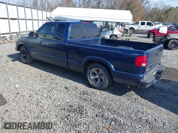 ✅ 2003 Chevrolet S-10 LS • VIN: 1GCCS19X638152206 • Лот: 41464663. Опубликован ранее на IAAI с пробегом 123 231 миль. Бесплатный доступ к архиву аукционных продаж из США и подробный отчёт об истории автомобиля на DreamBid. Изображение 3.