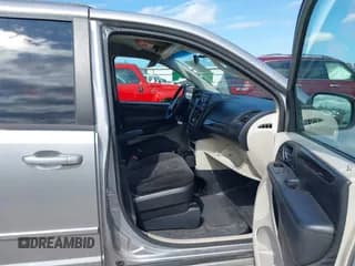 ✅ 2013 Dodge Grand Caravan SXT • VIN: 2C4RDGCGXDR718275 • Лот: 43272872. Опубликован ранее на IAAI с пробегом 110 875 миль. Бесплатный доступ к архиву аукционных продаж из США и подробный отчёт об истории автомобиля на DreamBid. Изображение 5.