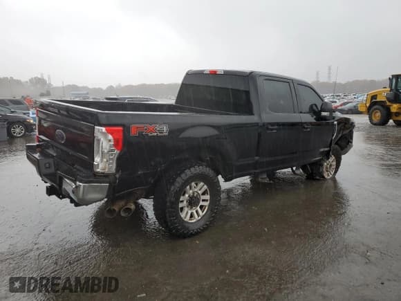 ✅ 2017 Ford F-250 Lariat • VIN: 1FT7W2BT8HEF30439 • Лот: 93241925. Опубликован ранее на Copart с пробегом 139 092 миль. Бесплатный доступ к архиву аукционных продаж из США и подробный отчёт об истории автомобиля на DreamBid. Изображение 3.