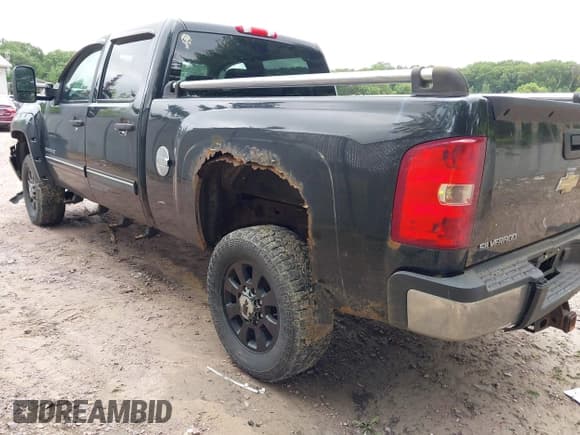 ✅ 2011 Chevrolet Silverado 2500HD LT • VIN: 1GC1KXCG4BF250762 • Лот: 42754053. Опубликован ранее на IAAI с пробегом 137 841 миль. Бесплатный доступ к архиву аукционных продаж из США и подробный отчёт об истории автомобиля на DreamBid. Изображение 3.