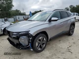 ✅ 2025 Hyundai Tucson SEL • VIN: 5NMJB3DE3SH483069 • Лот: 90029875. Опубликован ранее на Copart с пробегом 26 371 миль. Бесплатный доступ к архиву аукционных продаж из США и подробный отчёт об истории автомобиля на DreamBid. Изображение 1.