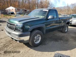 ✅ 2006 Chevrolet Silverado 2500HD LT1 • VIN: 1GCHK24U26E148913 • Lot: 92649795. Wystawiony na Copart z przebiegiem 296 965 mil. Bezpłatny archiwum sprzedaży aukcyjnych z USA i szczegółowy raport historii pojazdu na DreamBid. Zdjęcie 1.