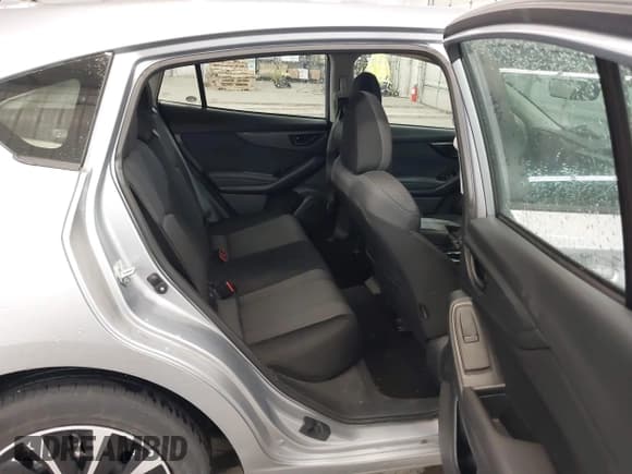 ✅ 2022 Subaru Impreza • VIN: 4S3GTAB64N3709887 • Lot: 42271447. Wystawiony na IAAI z przebiegiem 40 053 mil. Bezpłatny archiwum sprzedaży aukcyjnych z USA i szczegółowy raport historii pojazdu na DreamBid. Zdjęcie 8.