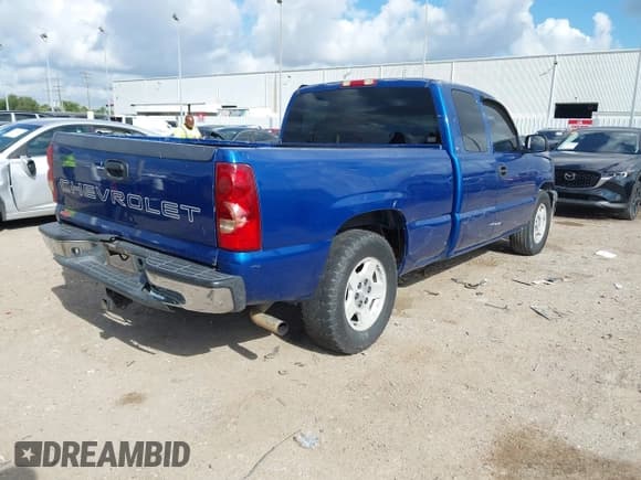✅ 2003 Chevrolet Silverado 1500 LS • VIN: 2GCEC19V731377080 • Лот: 43288937. Опубликован ранее на IAAI с пробегом 187 037 миль. Бесплатный доступ к архиву аукционных продаж из США и подробный отчёт об истории автомобиля на DreamBid. Изображение 4.